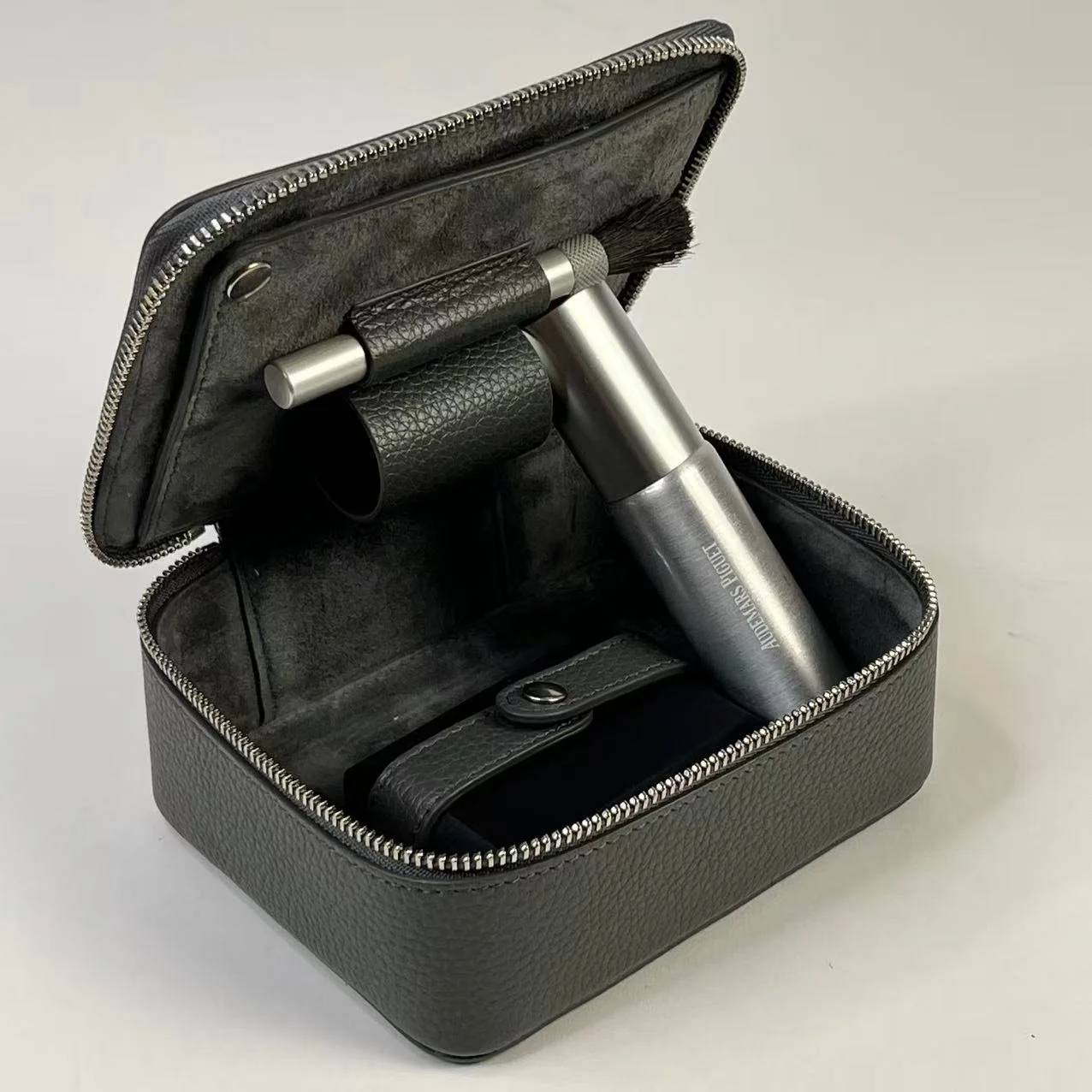 Audemars Piguet Travel Watch Cleaning Kit – Client Exclusive Audemars Piguet Travel Watch Cleaning Kit – Client Exclusive